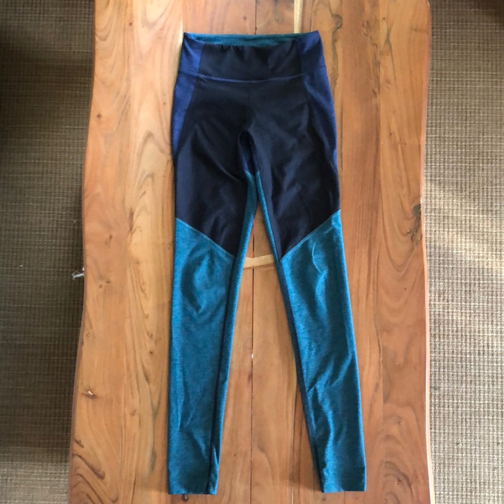 Outdoor Voices tricolored leggings